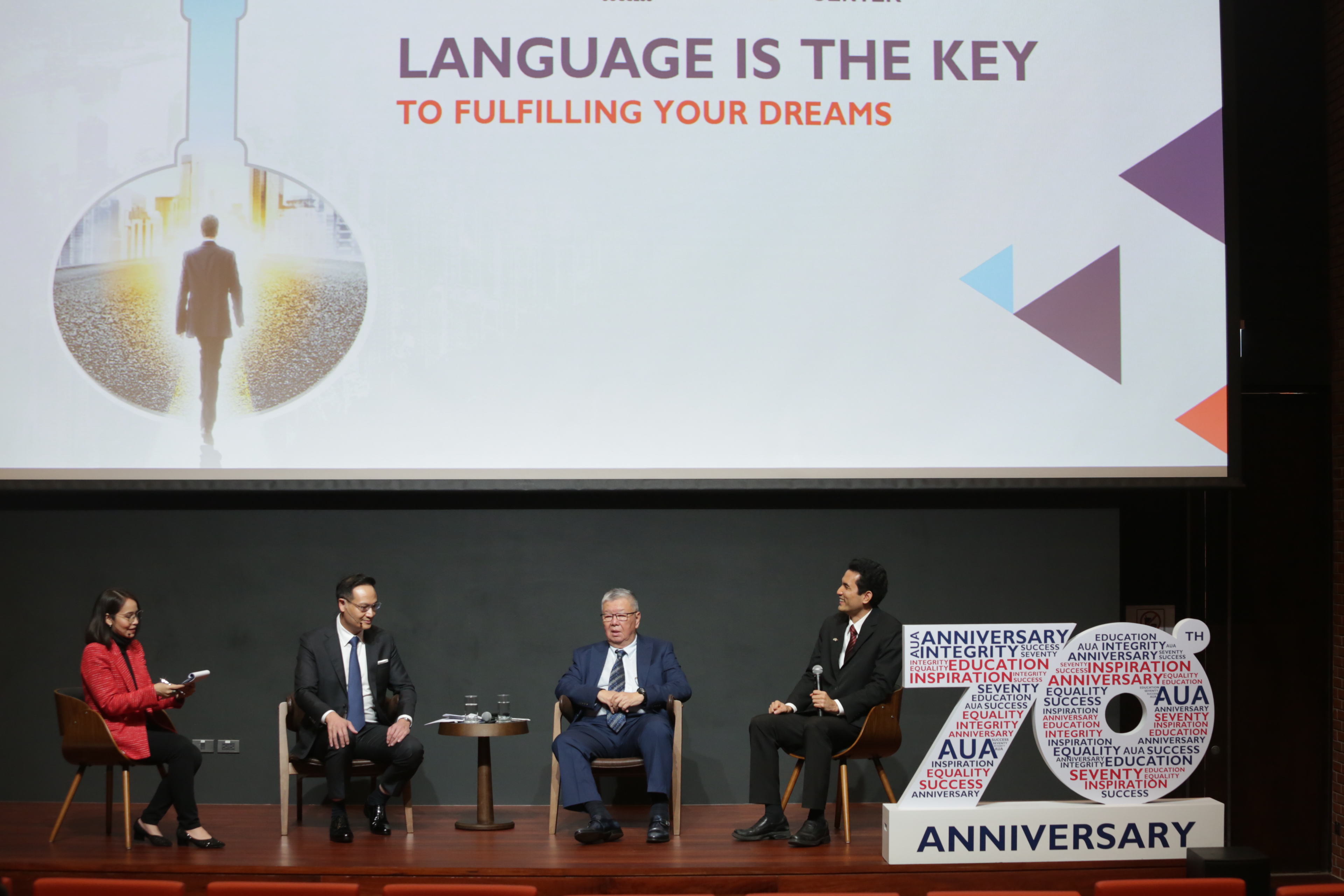 เอยูเอ” ก้าวสู่ปีที่ 70 ชูความโดดเด่นด้านหลักสูตร Aua  กุญแจที่เติมเต็มทุกความฝัน สู่ความสำเร็จ ตอกย้ำผู้นำตลาดสถานสอนภาษาอันดับ 1  ของไทย | Aua Language Center