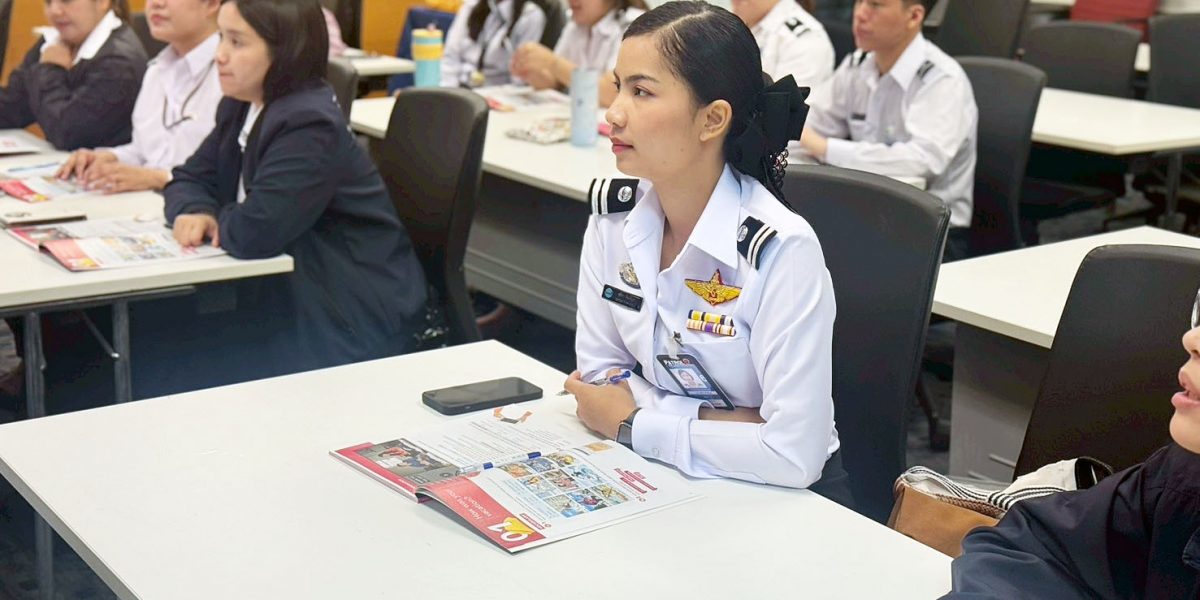 AUA จับมือ AOT เปิดหลักสูตรอบรมภาษาอังกฤษสำหรับพนักงาน ยกระดับบริการด่านหน้าท่าอากาศยานสุวรรณภูมิ